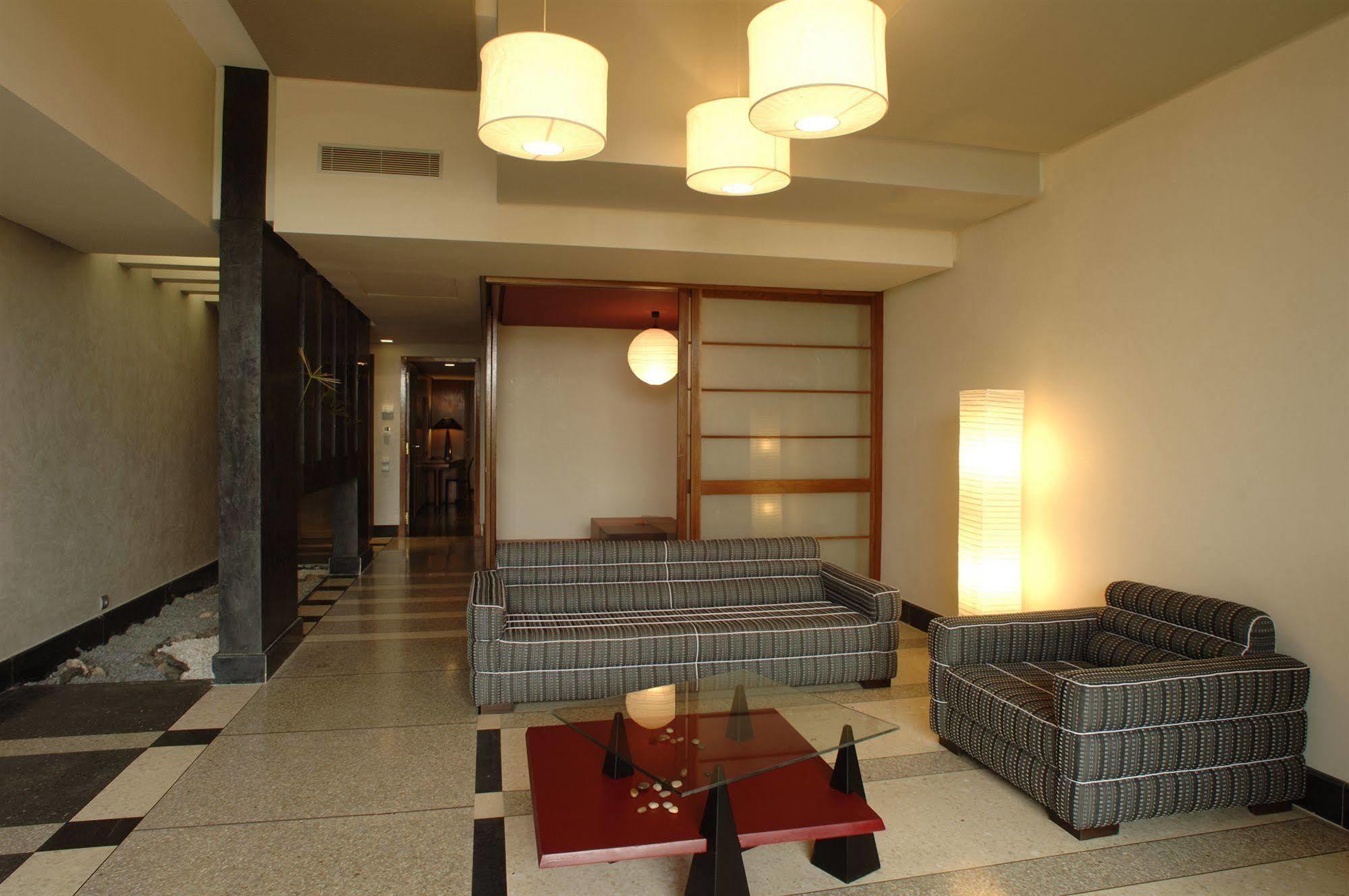 Hotel Des Arts Resort & Spa Tamarist Exterior photo